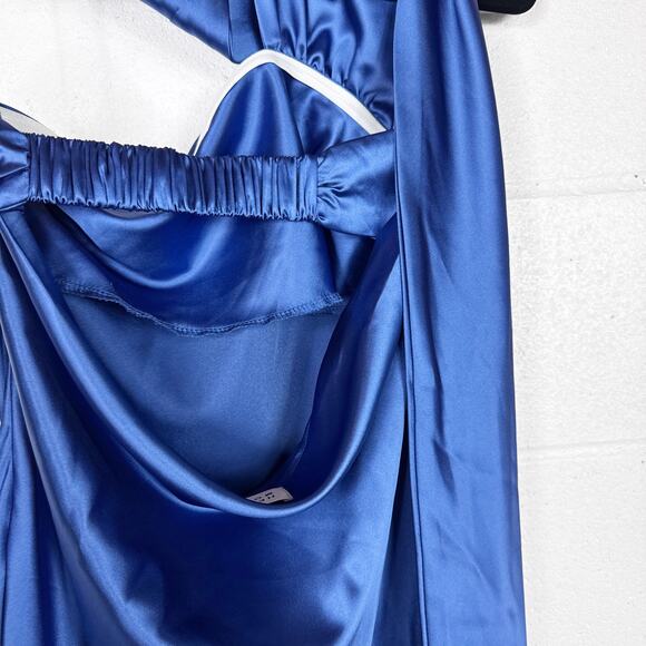 Hello Molly Attraction Stolen Maxi Dress Blue - Picture 7 of 7